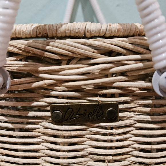 OLLI ELLAPiki Rattan Picnic Basket - Picture 4 of 6